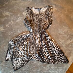 Animal Print Sleeveless Handkerchief Shirt